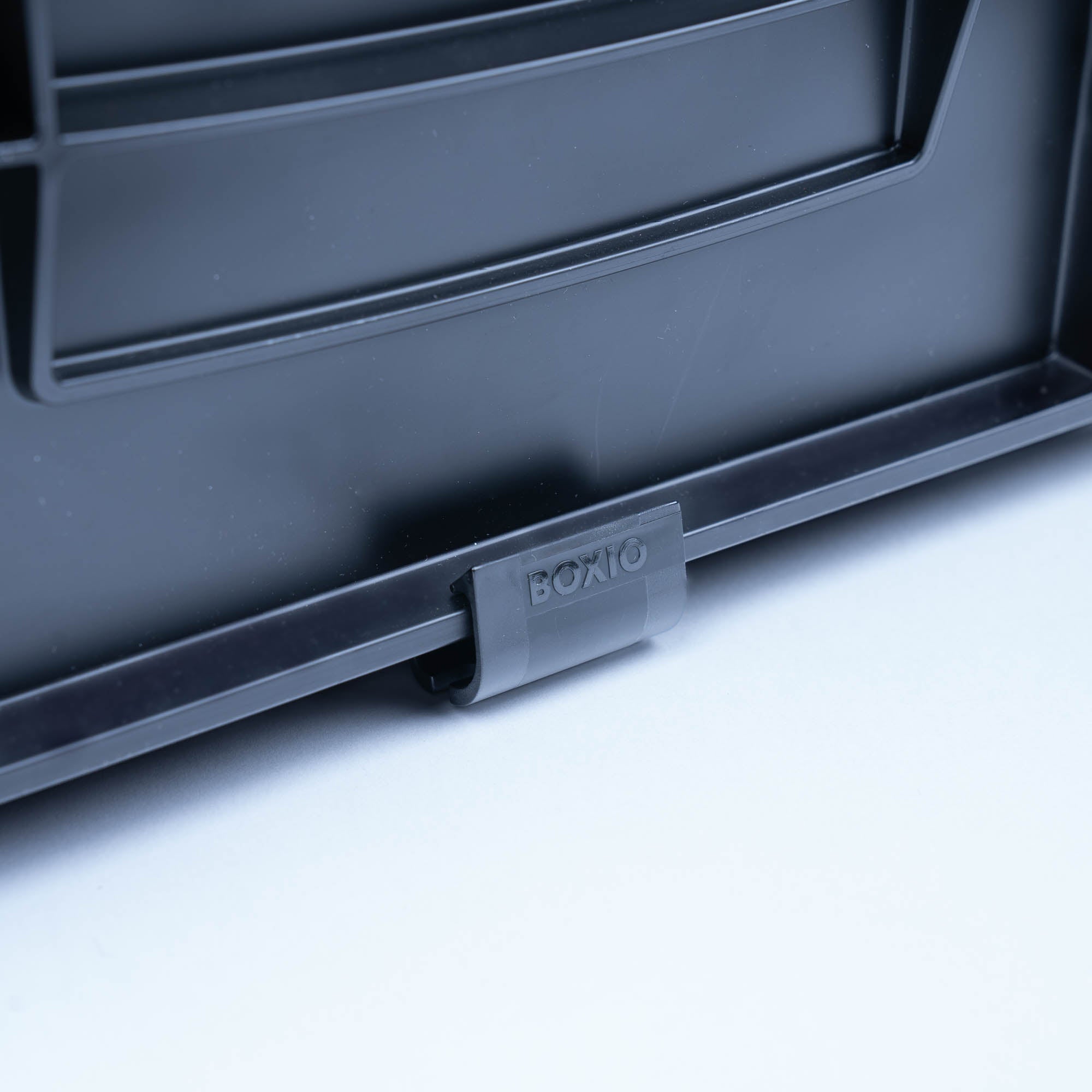 4 x floor holding clip