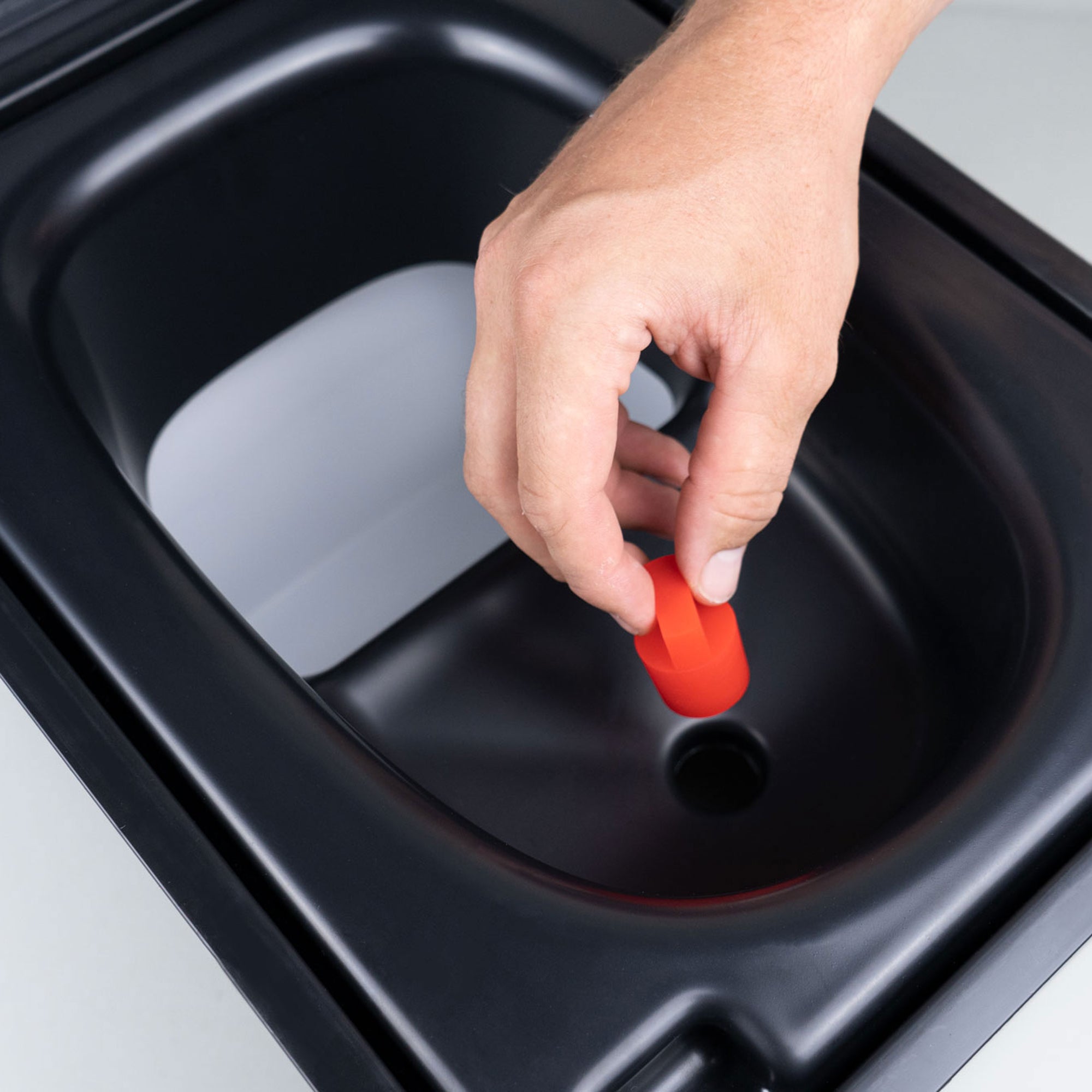 PLUG for composting Toilet 